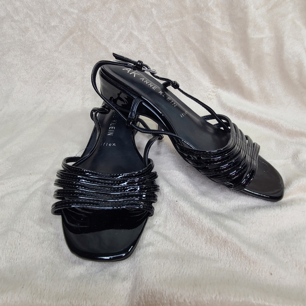 AK ANNE KLEIN iflex Black Patent Sandals Sz 7
